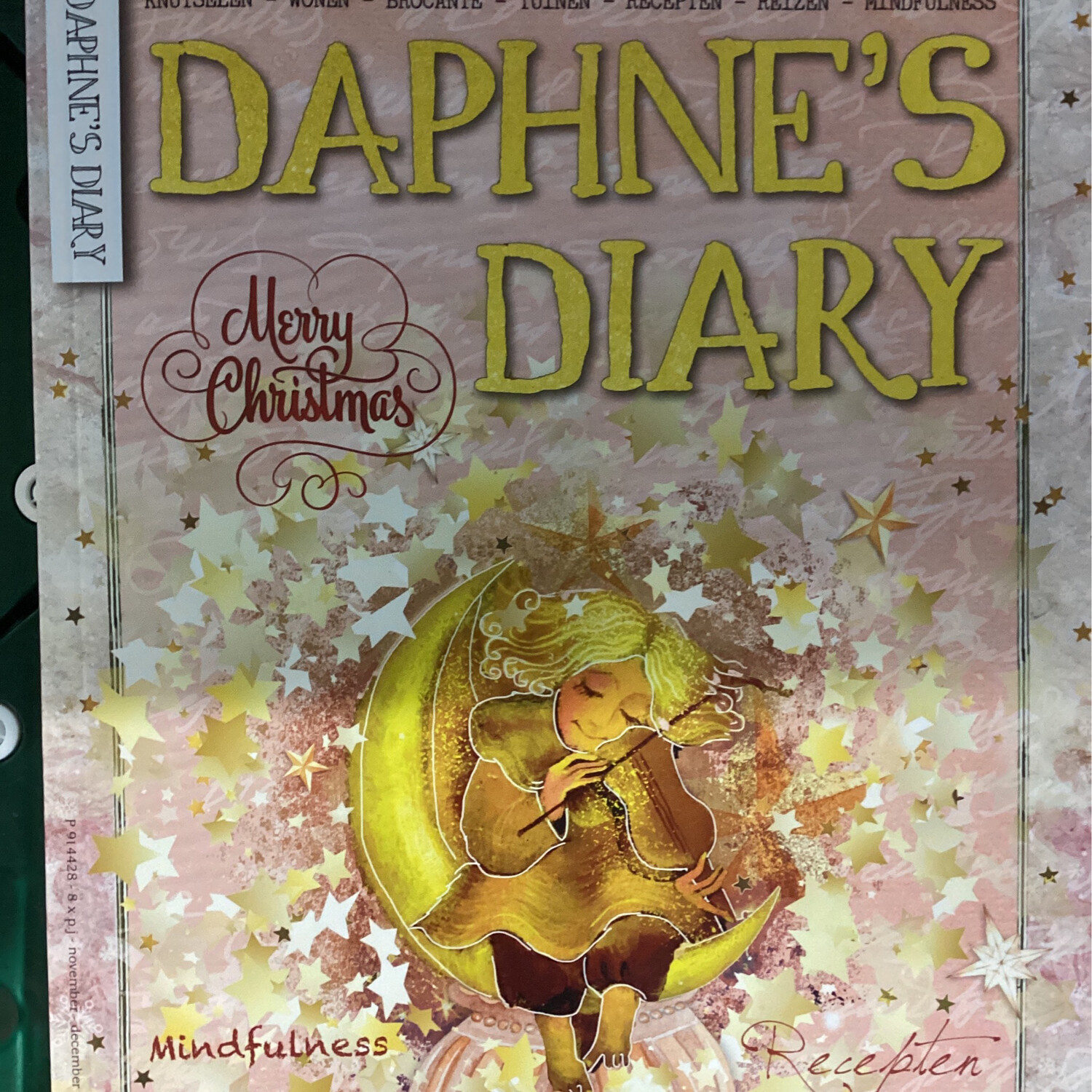 DAPHNE S DIARY NL 8