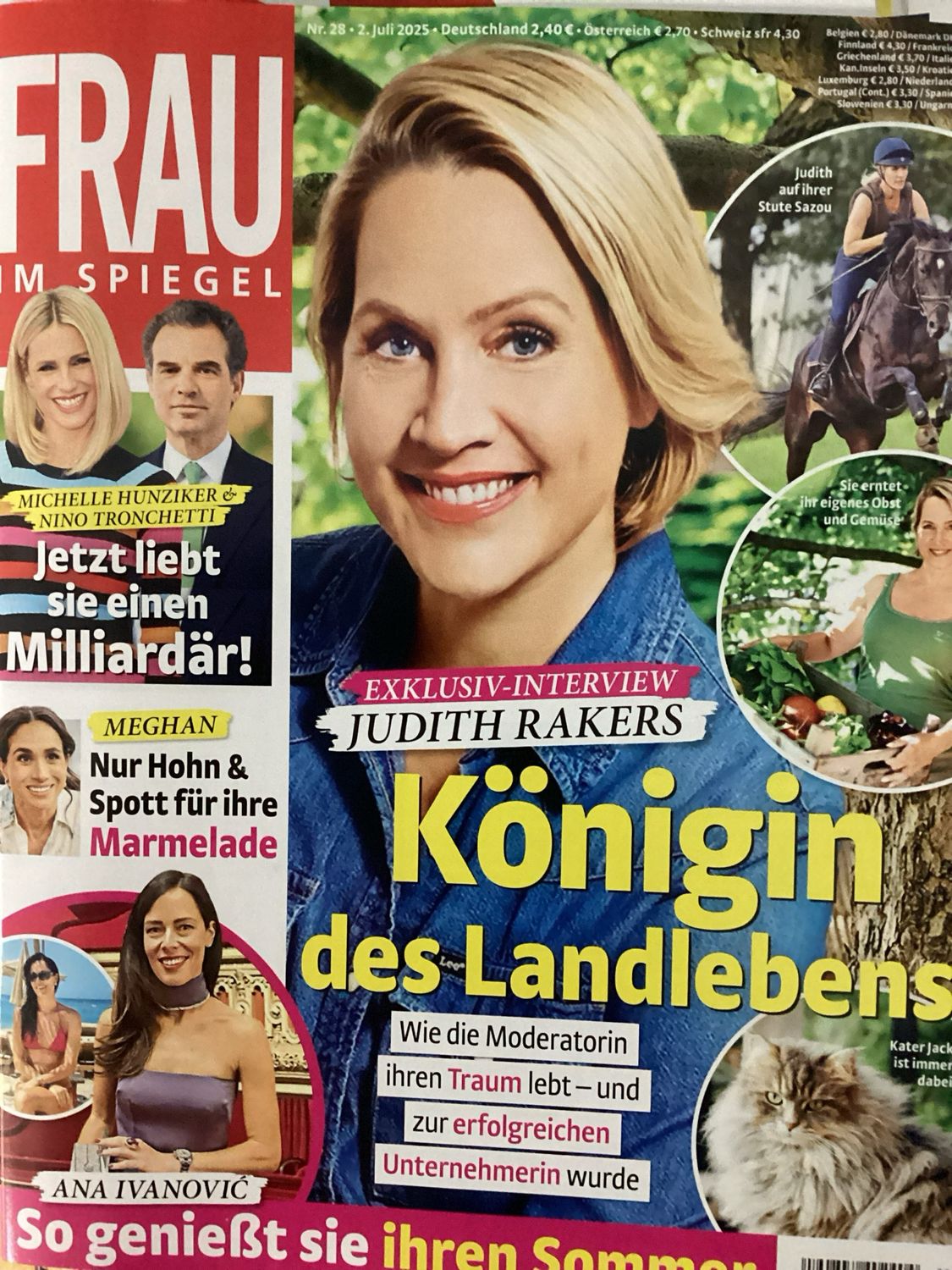 FRAU IM SPIEGEL D #25028