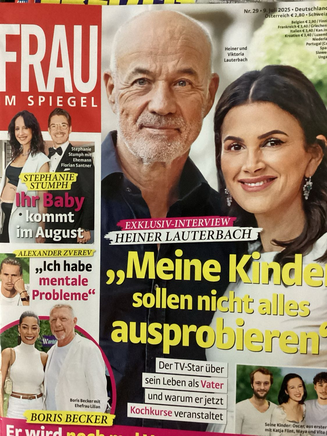 FRAU IM SPIEGEL D #25029