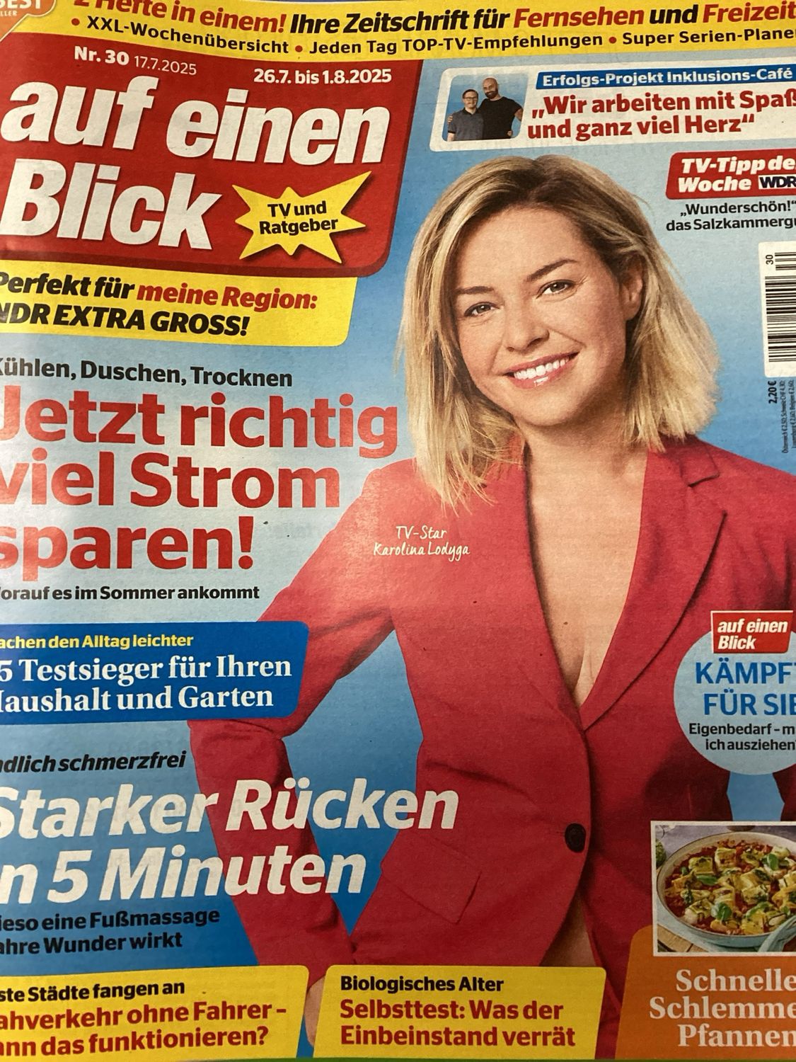 AUF EINEN BLICK #25030