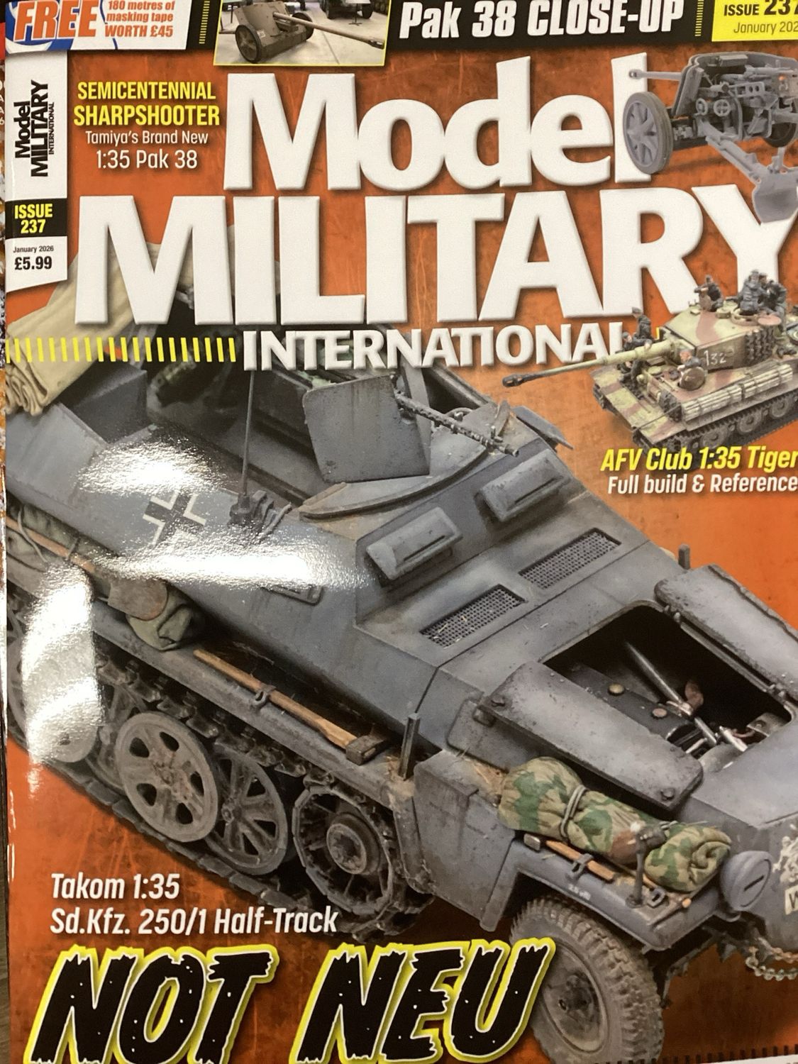 MODEL MILITARY INTERNATIO #237
