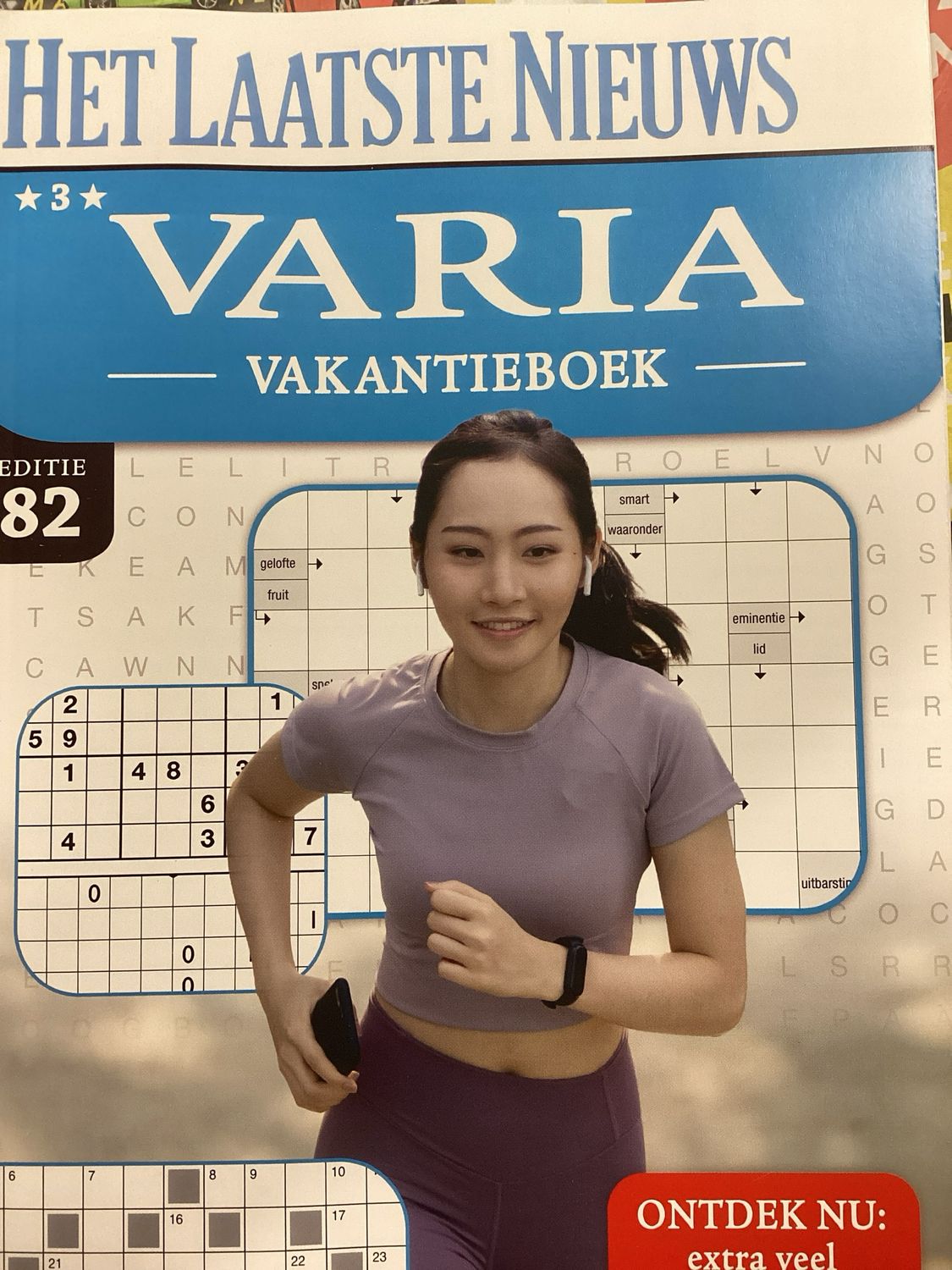 HLN VARIA 3* VAKANTIEBOEK #82