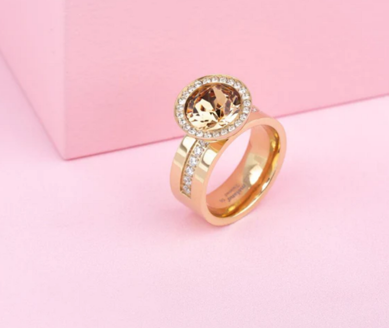 Melano Twisted One Step Closer Ring