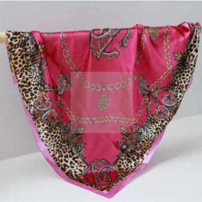 Satijnen Bandana sjaal leo chain hot pink