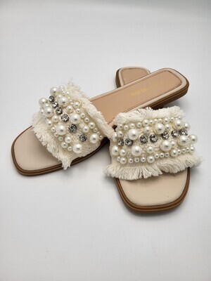 Slippers White Pearl