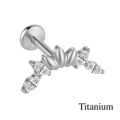 Labret/helix/tragus piercing met lussen