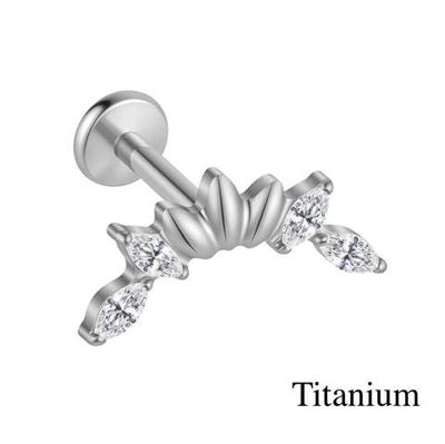 Labret/helix/tragus piercing met lussen