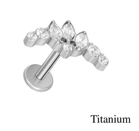 Helix/tragus piercing in titanium F136 met 8 witte kristallen