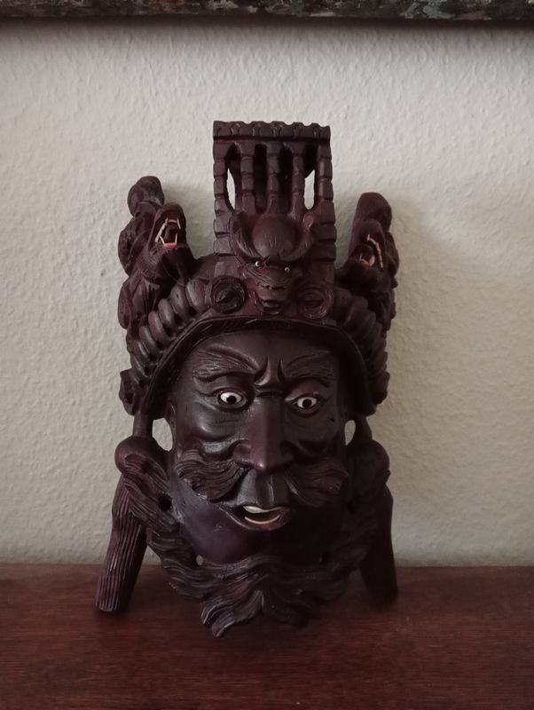 Chinese handmade face expression Genghis Khan - detail - dragons - 26cm! Chinese handmade face expression Genghis Khan - detail - dragons - 26cm!