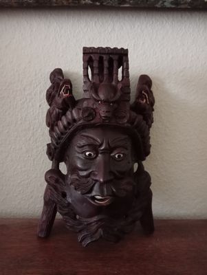 Chinees handgemaakt gezicht expressie Genghis Khan - detail - draken - 26cm!