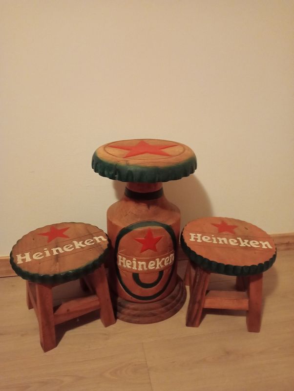 Heineken: Set of three bar stools - original condition Heineken: Set of three bar stools - original condition