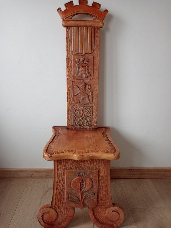 Spanish castle chair - Early 20th century - Solid wood