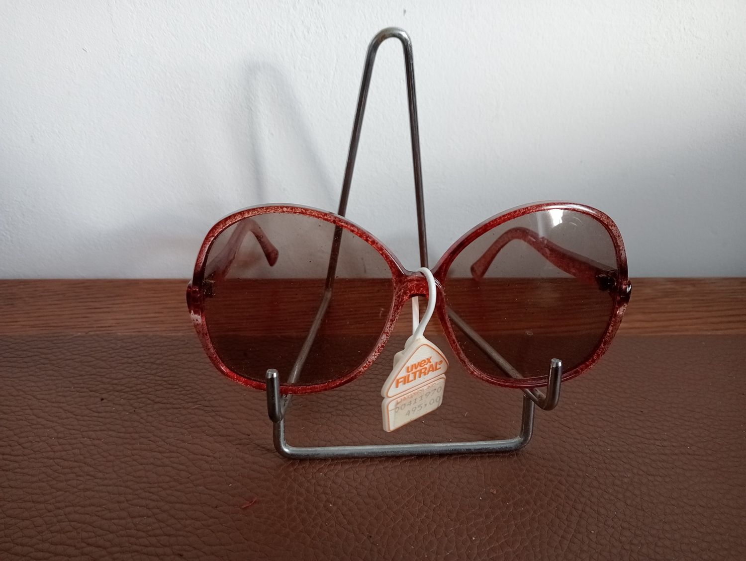 Filtre Uvex vintage - Format surdimensionné - Allemagne de l'Ouest - Années 1980 - Emballage d'origine - à pois rouges