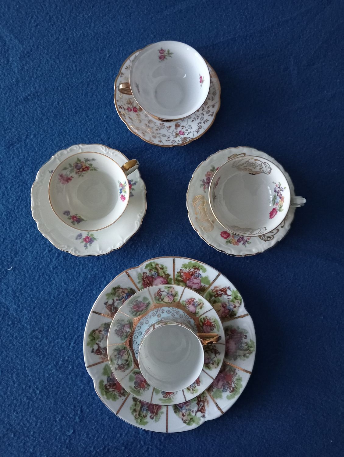 German Porcelain - Bavaria - 4x complete set Teacups + matching saucer