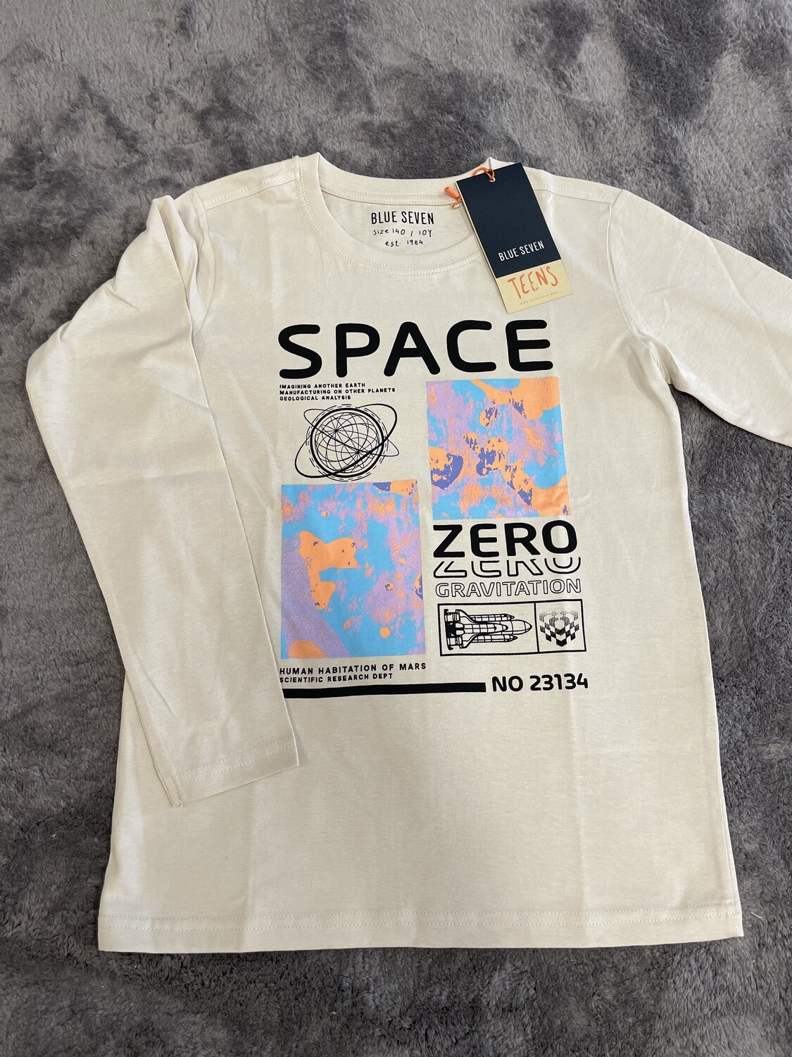Longsleeve Space blue seven, Maat: 140, Kleur: Beige