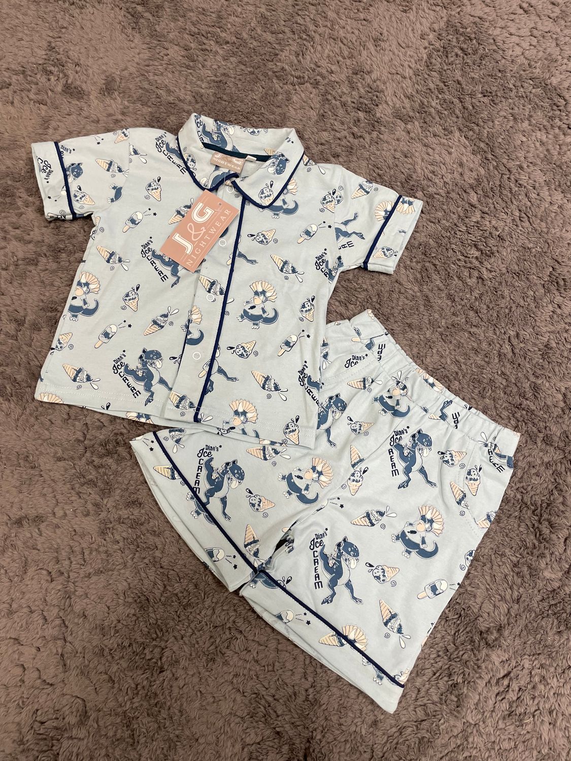 J&amp;G Nightwear zomerpyjama Dino lichtblauw
