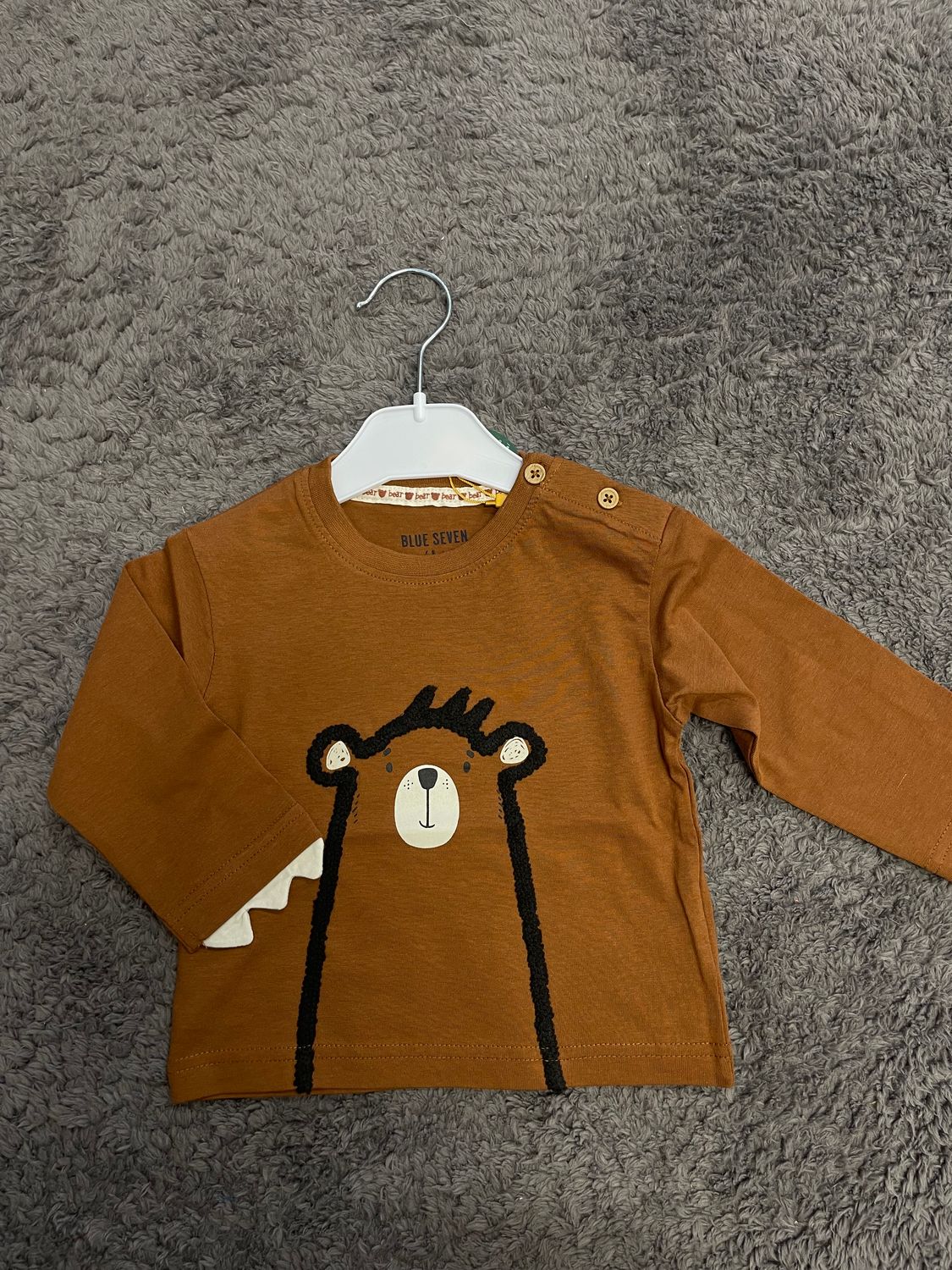 Blue Seven Longsleeve Beer Bruin