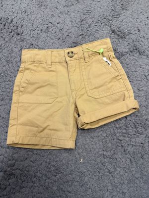 Someone short August dark beige