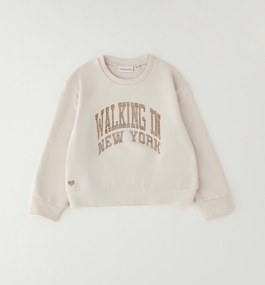 Sarabanda sweater walking in New York