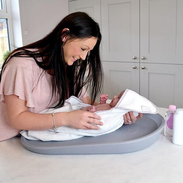 Schnuggle squishy changing mat – grey