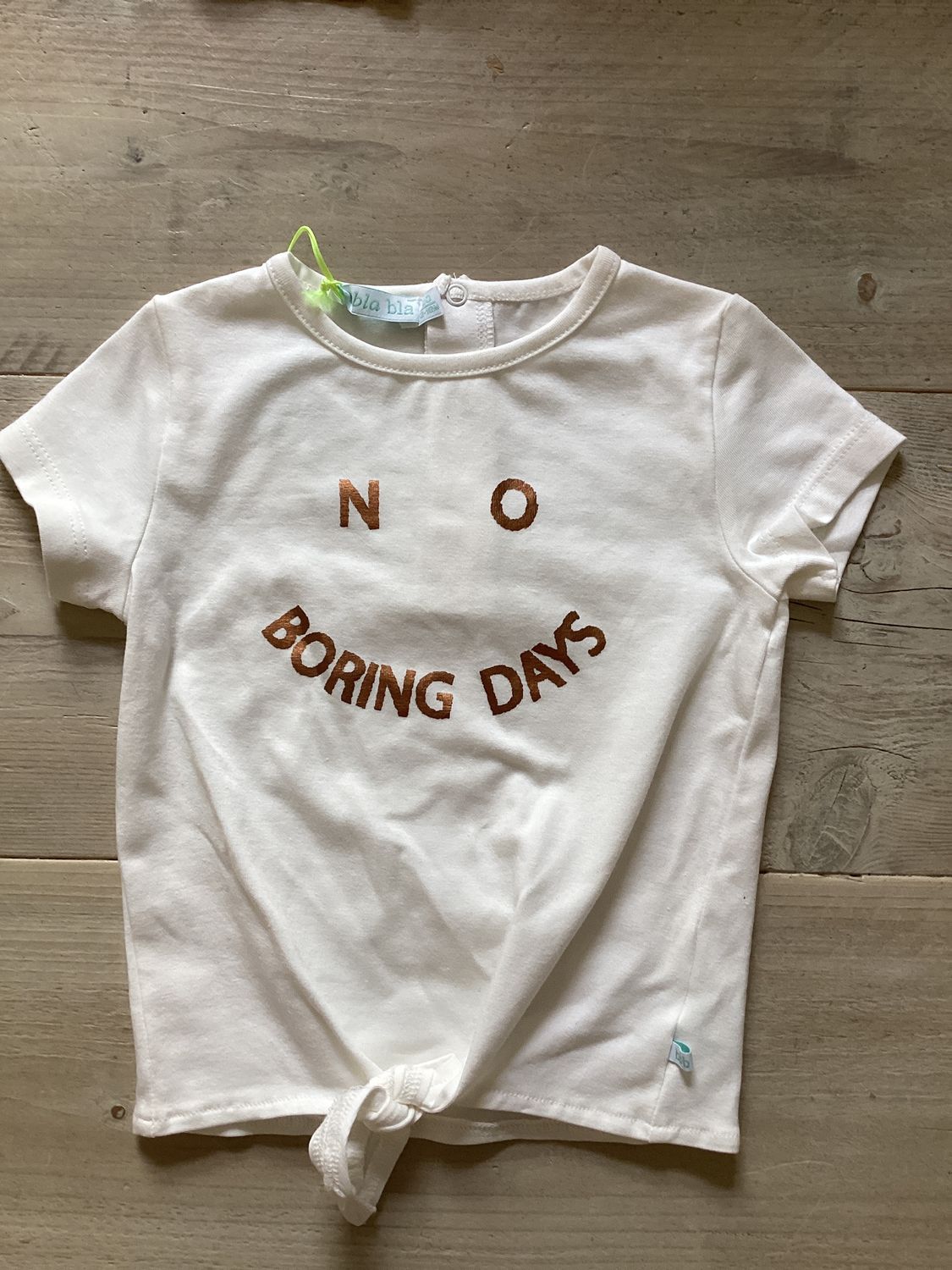 T-shirt no boring days  80