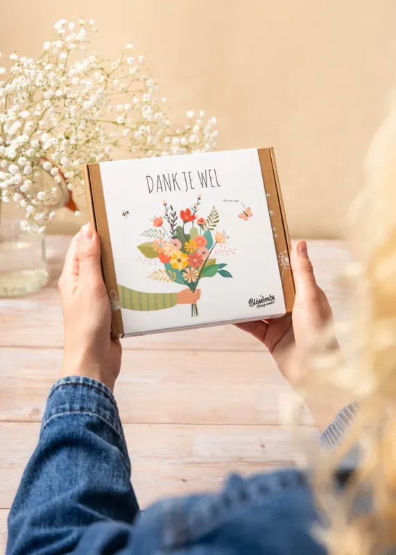 Blossombs Gift Box Medium met 9 zaadbommetjes - Dank je wel