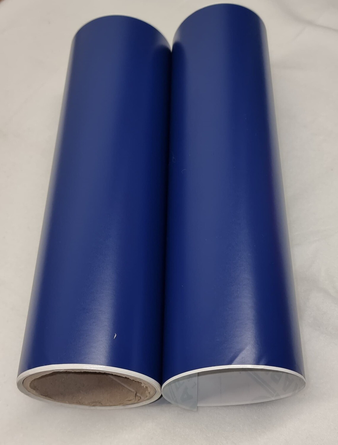 Donkerblauw