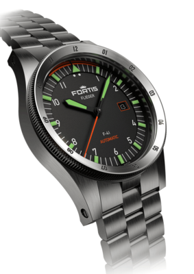FORTIS Flieger F-41 Automatic auf Block Bracelet FORTIS Flieger F-41 Automatic auf Block Bracelet