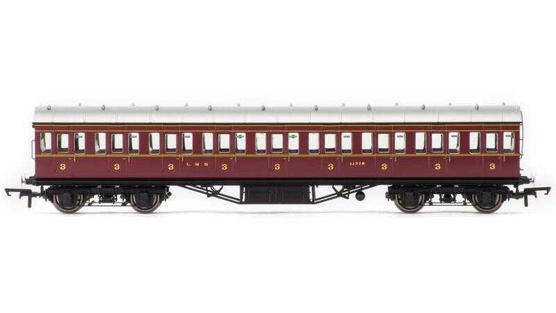 Hornby R4657A 57' non-corridor third class 11718 in LMS crimson - Era 3