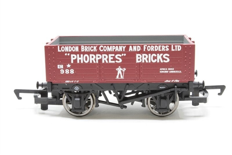 Hornby R6754-PO 6 Plank Wagon 'London Brick Company'