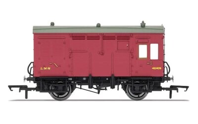 Hornby R6678 Horse Box in LMS Maroon 42513