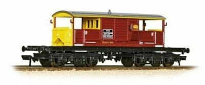 Bachmann 33-832 Queen Mary brake van KDS56305 in EWS livery