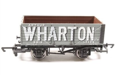 Hornby R6758-LN01 7 Plank Wagon 'Arthur Wharton'