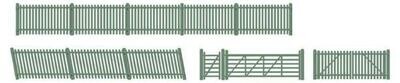 Ratio 430 Station Fencing Ramps and Gates- Green Kit OO/HO Gauge