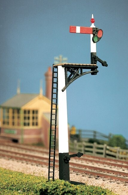 Ratio 466 GWR Square Post Signal Kit OO/HO Gauge