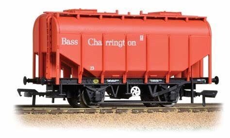 Bachmann 38-603 21T Grain Hopper 23 in Bass Red