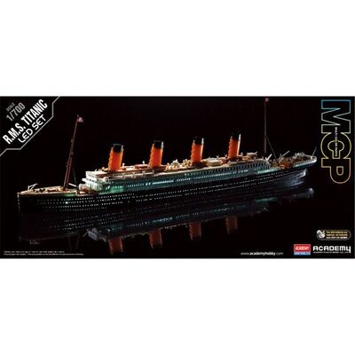 Academy 14220 R.M.S. Titanic + LED Set 1:700 Scale Plastic Model Kit