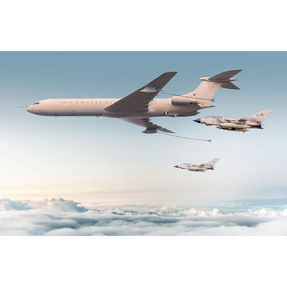 Roden 327 Vickers Super VC10 Type K3 1164 Tanker 1:144 Scale Plastic Model Kit