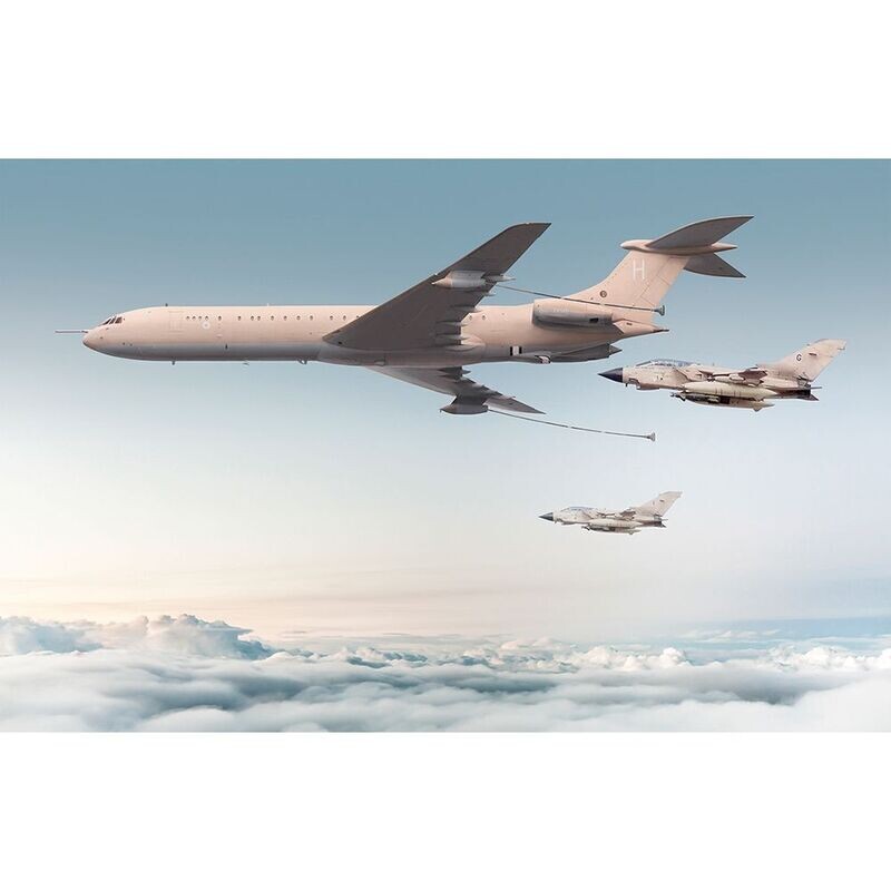 Roden 327 Vickers Super VC10 Type K3 1164 Tanker 1:144 Scale Plastic Model Kit