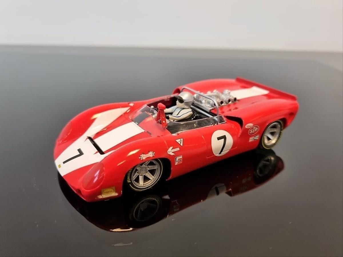 Thunderslot Lola T70 Can-Am No.7 John Surtees Riverside 66 CA00206S-W Slot Car