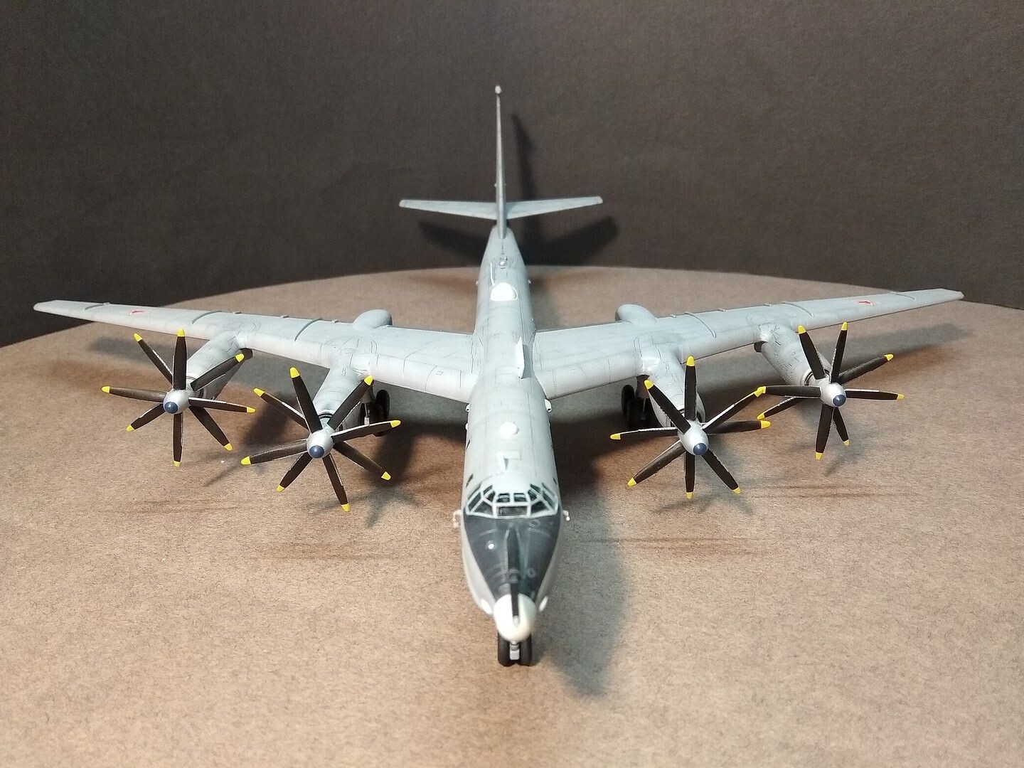 Maquette Trumpeter 1/72 Tupolev Tu-142MR Bear-J – Kit Plastique Neuf