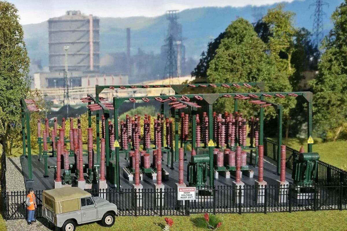 Gaugemaster GM487  Fordhampton Electricity Substation Kit OO Scale