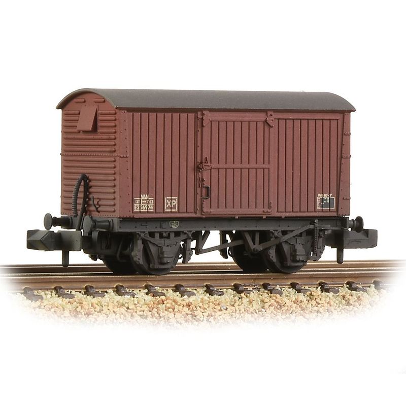 Graham Farish 377-981A LNER 12T Ventilated Van Corrugated Steel Ends BR Bauxite (Late) [W] N Gauge