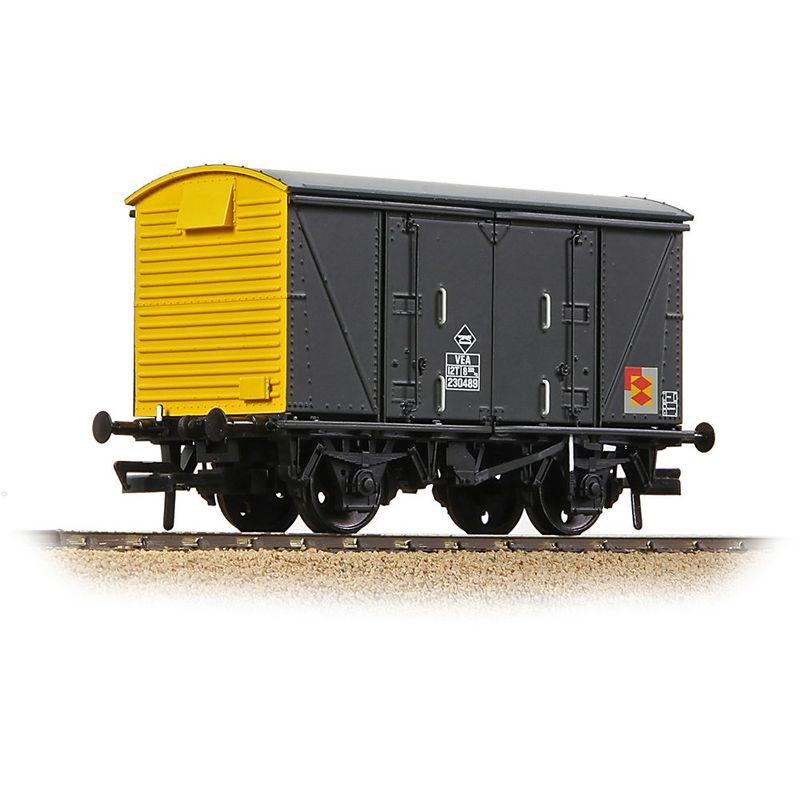 Bachmann 38-882 BR VEA Van BR Railfreight Distribution Sector