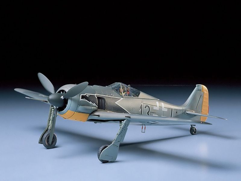 Tamiya 61037 Focke-Wulf FW190 A-3 1:48 Scale Plastic Model Kit