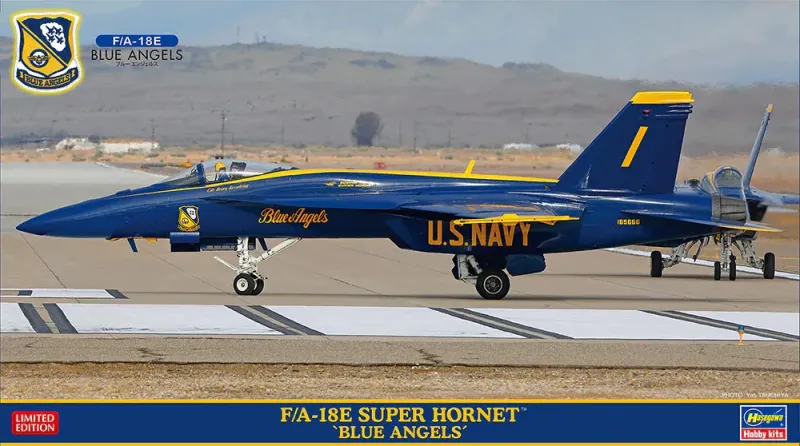 Hasegawa 02467 F/A-18E Super Hornet Blue Angels Kit With Bonus Patch 1:72 Scale Plastic Model Kit