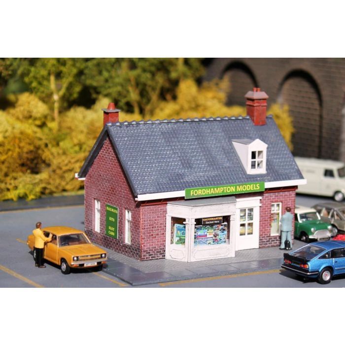 Gaugemaster GM431 Fordhampton Model Shop Kit OO Scale