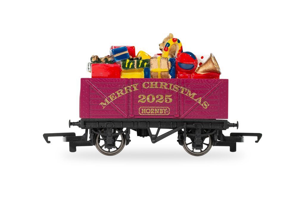Hornby R60316 2025 Christmas Wagon