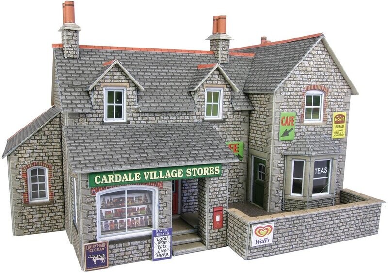 Metcalfe PO254 OO/HO Scale Village Shop & Cafe Card Kit