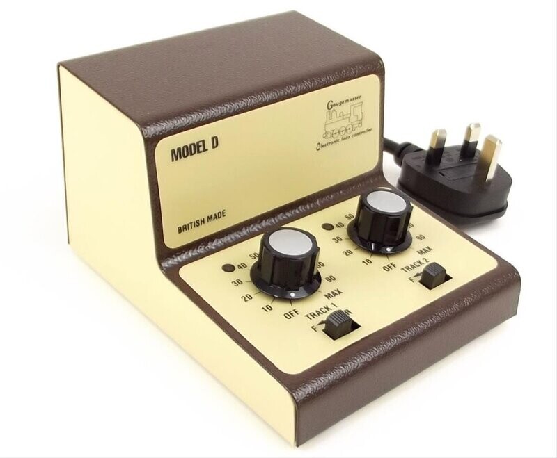 Gaugemaster GMC-D Twin Track Cased Controller Gaugemaster GMC-D Twin Track Cased Controller
